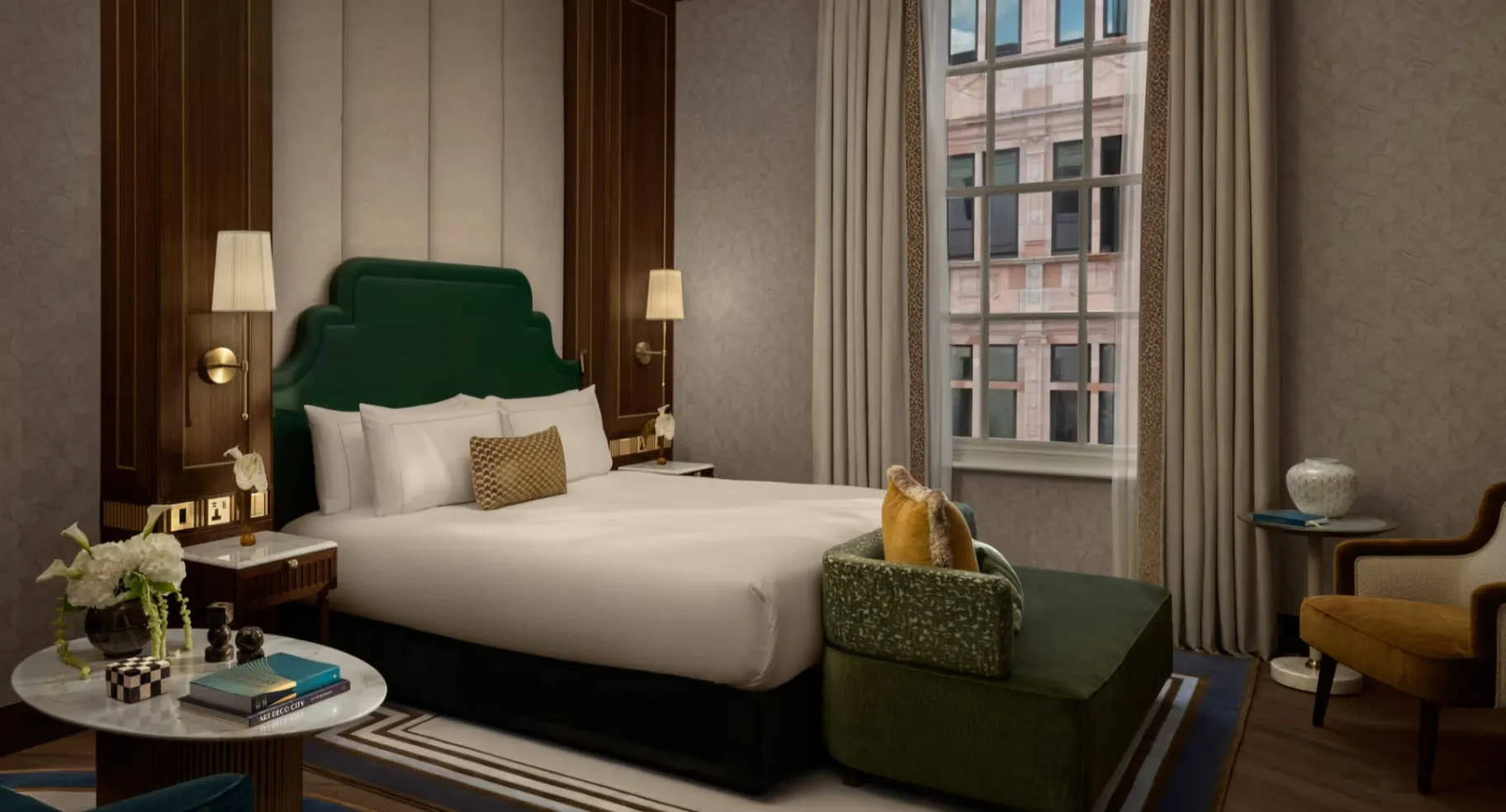 iGaming help panels and a considered hotel screen break